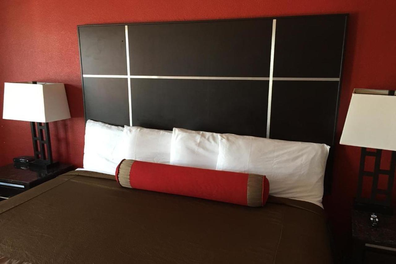 Harbor Inn & Suites אושנסייד מראה חיצוני תמונה