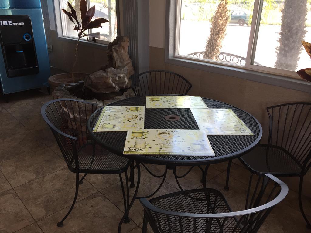 Harbor Inn & Suites אושנסייד מראה חיצוני תמונה