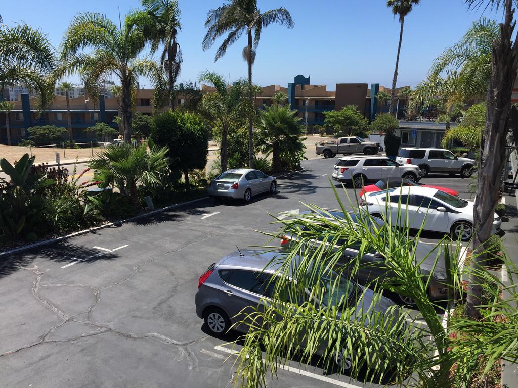 Harbor Inn & Suites אושנסייד מראה חיצוני תמונה