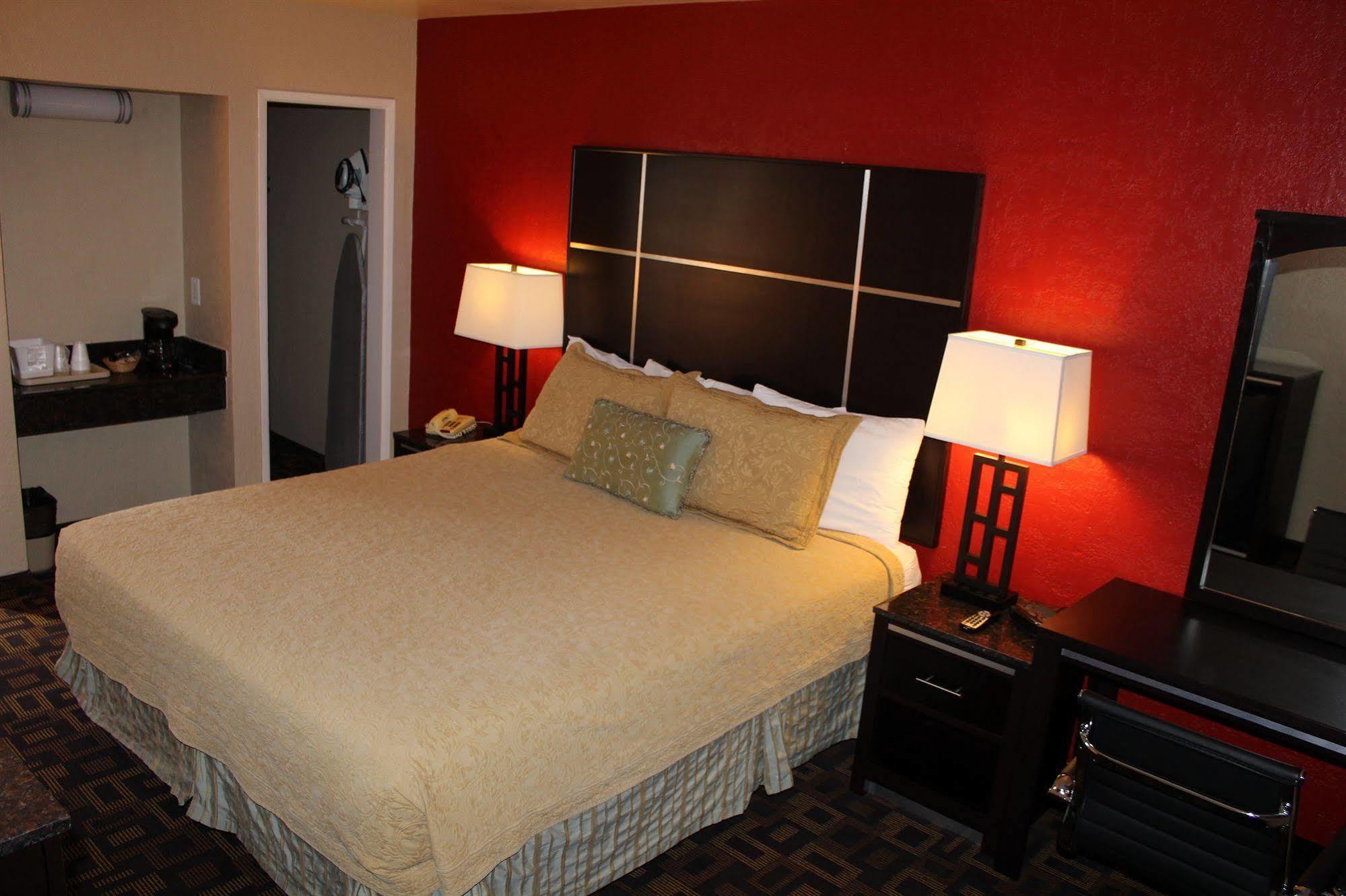 Harbor Inn & Suites אושנסייד מראה חיצוני תמונה